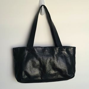 M0851 black leather bag